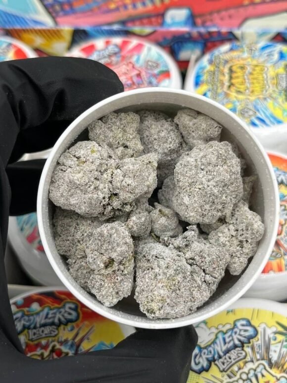 Growlers Icecaps Weed UK | High THC Cannabis Strain Flowers - Image 2